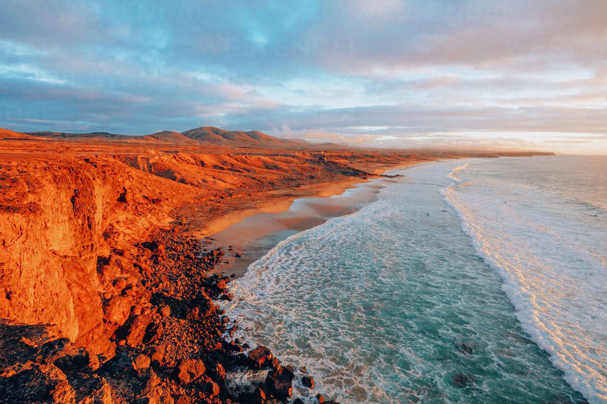 SUNSET COTILLO